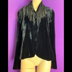 Tahari black velvet blazer Size 8